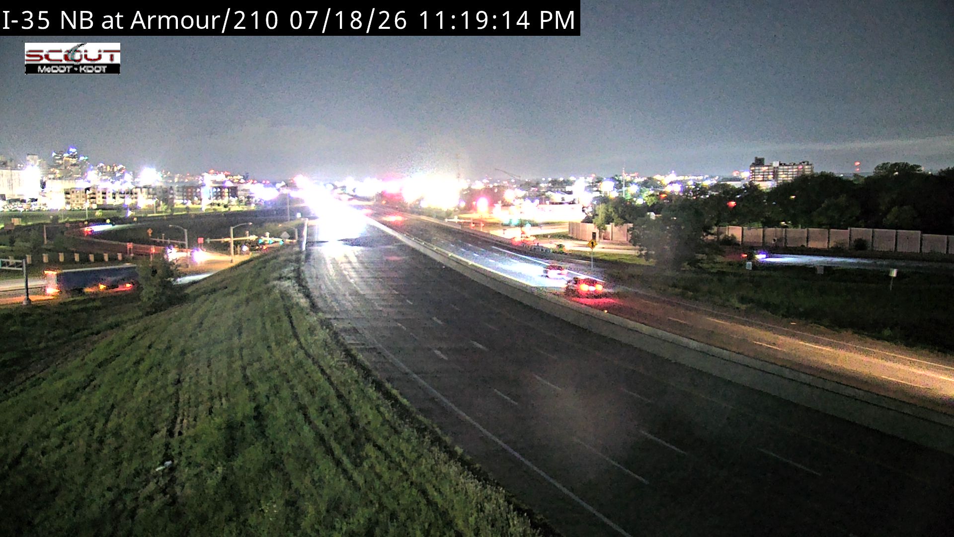 I-35 N @ ARMOUR / 210