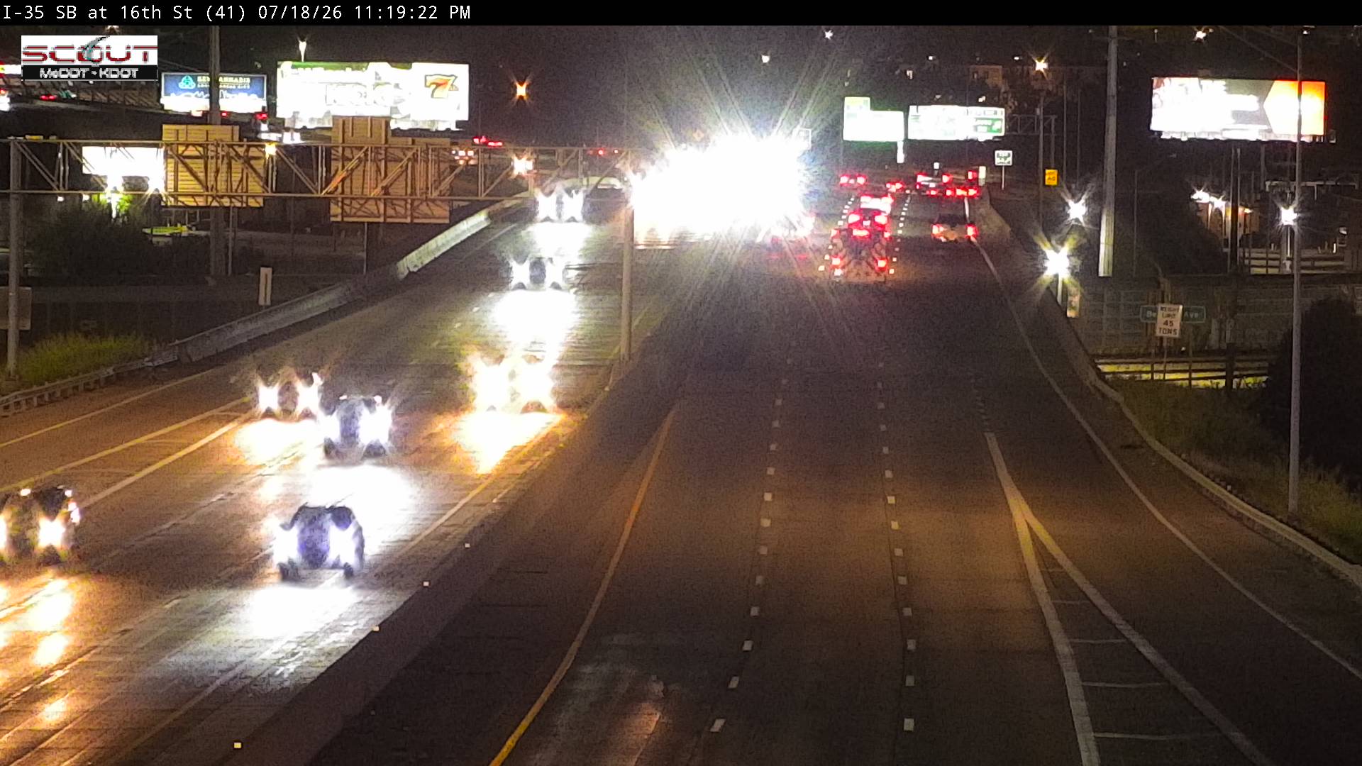 I-35 S @ E 16TH ST